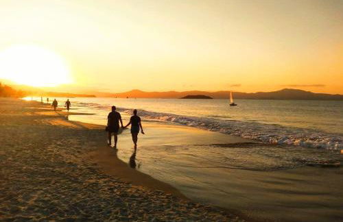 Apartamento de 2 quartos a 3 minutos a pé da praia de Cachoeira de Bom Jesu com águas calmas - Foto 36