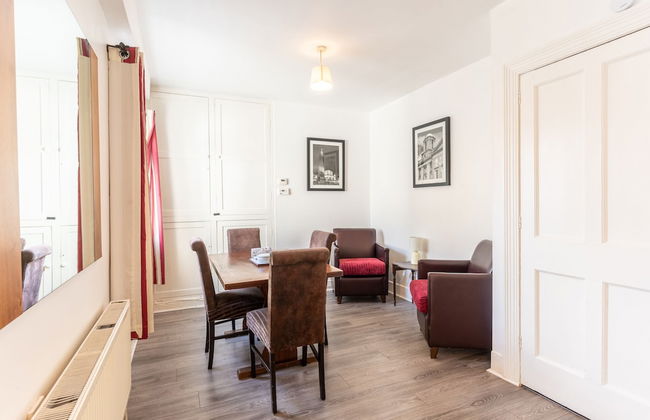 3 Bed Quaint House Town Center - Foto 9