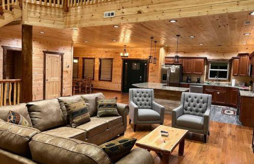 * * 4 Master Bedrooms, Views, Theater, Arcade, EVC - Photo 25