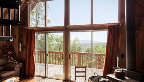 Stunning Mountain Views w Deck & Grill on 5 Acres! - Foto 4