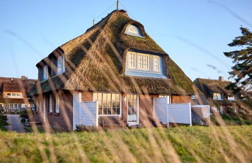 KEITUM unique POOL I VIEW I GARDEN - Photo 1