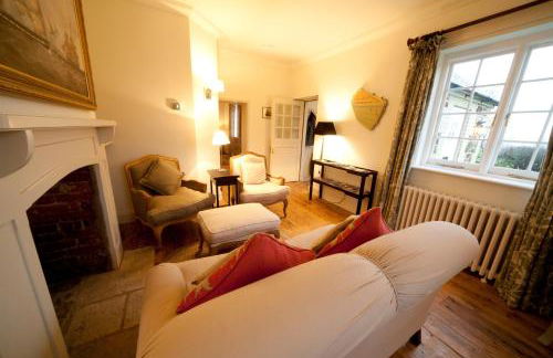 Old Coastguards - Stunning Historic Cottage - Photo 13