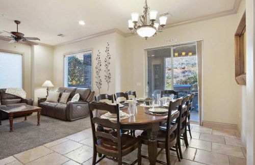 Sierra Sky - Patio with fireplace - Foto 12