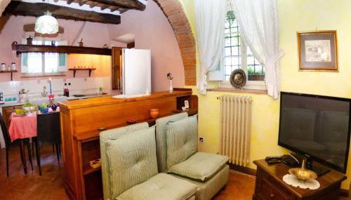Villa in Uzzano with Private Pool & Garden - Foto 4