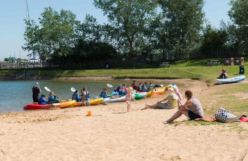 The Hexagon, wow what a location, views over the Essex marshes and sea - Foto 24