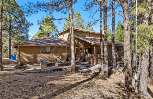 Sensational Burning Tree 4 bed 3 bath Retreat in the Country Club - Photo 12