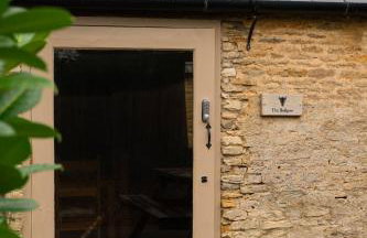 Charming Stone Cottage - Cotswolds Farm Stay - The Bullpen - Photo 30