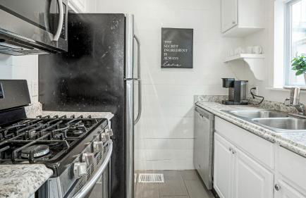 Charming Homey Midtown Oasis W/Tropical Patio - Foto 7