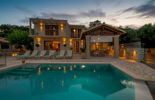 Villa Ozias a modern,spacious, swimmig pool villa. - Foto 31