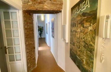 CASA NATY, Espacioso Renovado Apartamento en el Centro de Malaga - Photo 9