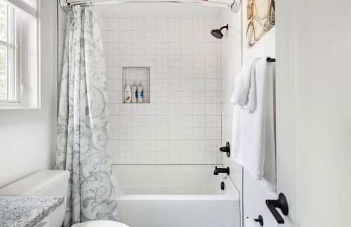 Brand New Luxury Home near Downtown - Foto 42