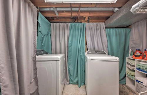 Arvada Home with Deck and Game Room Near Olde Town! - Foto 25