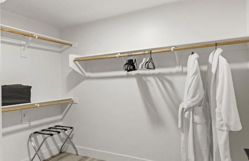 Near Mayo Clinic & Desert Ridge , Stay with Pool & Gym- S309 - Foto 29