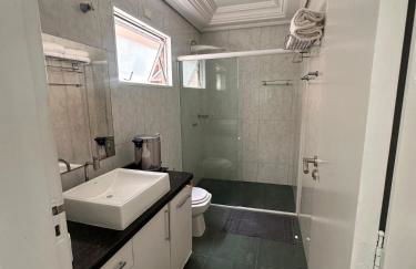 Casa com piscina, Até 8 pessoas, Garagem para 3 Carros - Photo 13