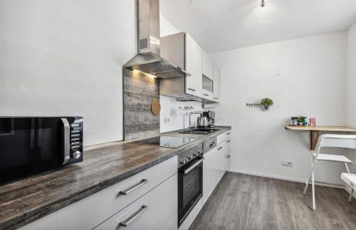 Gelbe Koffer - Großes 3 SZ Apartment Homburg - 1 km Uniklinik - bis 6 Pers - Balkon - Parkplatz - Self-Check-in - Foto 18