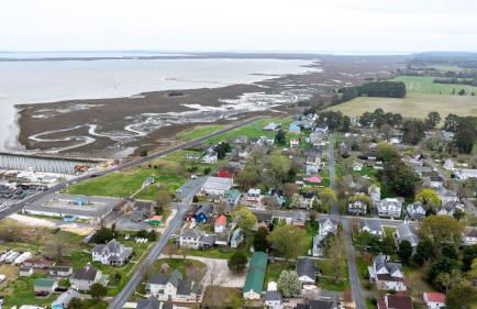 Artist Apartment - Idyllic villa steps from Town & the waterfront! - Foto 48