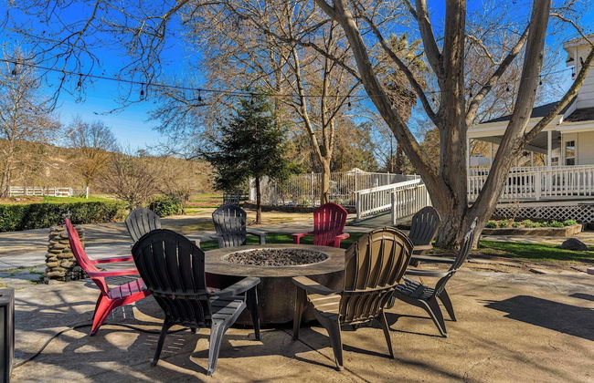 Victorian Manor In Paso Robles Wine Country + Pool, Hot Tub, Firepit, Tennis Court Sleeps 28 - Photo 31