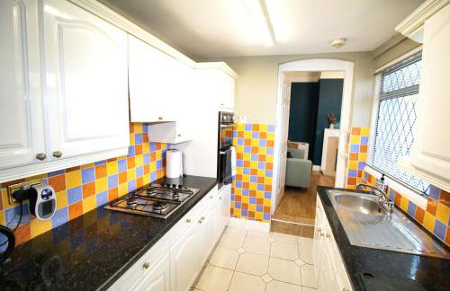 Large Bungalow - Sleeps 8 - 3 Large Beds - 2 Bathrooms - Off Street Parking - Pets Welcome - Very Large Enclosed Gardens - Fast Wifi - Foto 19