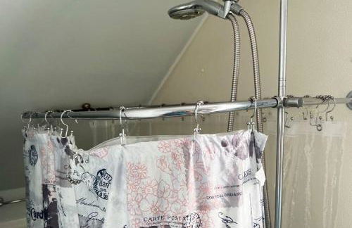 Falls Farmstead 1865 Ellis House Cozy and Comfy Apt #1 - Foto 14