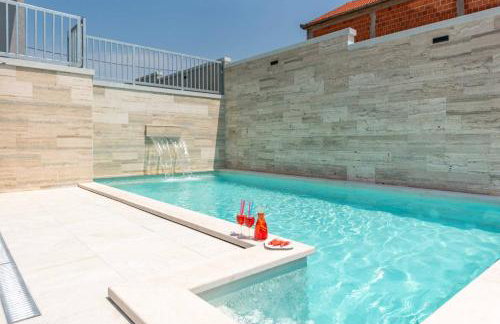 MY DALMATIA - Villa Pezer with heated swimming pool, sauna and Jacuzzi - Foto 8