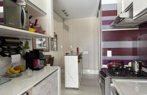 Apartamento completo com 3 SUÍTES - Piscina, Academia, Varanda Gourmet com uma vista privilegiada - Hospedagem à altura da COP30 - Foto 29