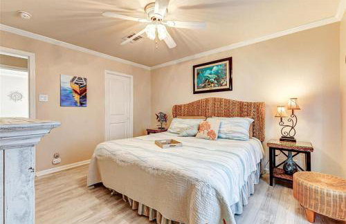 Life's better Salty -Welcome to Serenity - Foto 21