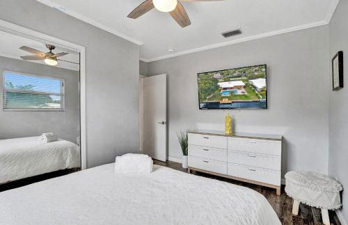 New! Waterfront Heated Pool & Jacuzzi 2 mi to Beach - Fishing Pier Relaxing SPA & Hammock - Photo 26