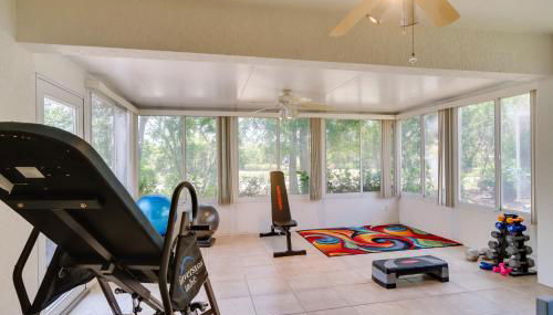 North Fort Myers Getaway with Resort Amenities! - Foto 3