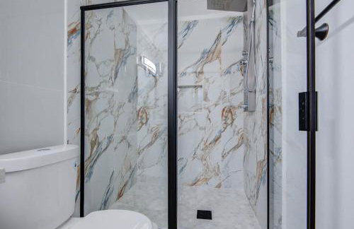 Spring Branch Getaway Feat 5BD Pool Hot tub - Foto 20