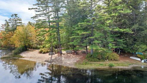 Tranquil NH Lakehouse Escape - Foto 3