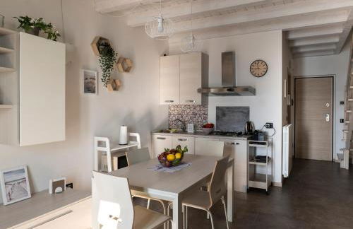 EnjoyIseoLake - Cherubino - Nice 2 floors apartment with pool, terrace and a terrific lake view - Photo 5