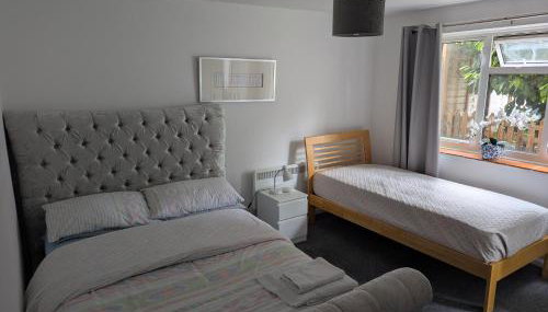 Lovely 2 bedroom apartment with a garden - Foto 2