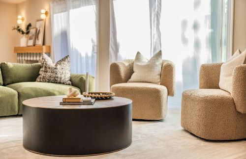 @ Marbella Lane - Vibrant & Chic Designer Home - Photo 75