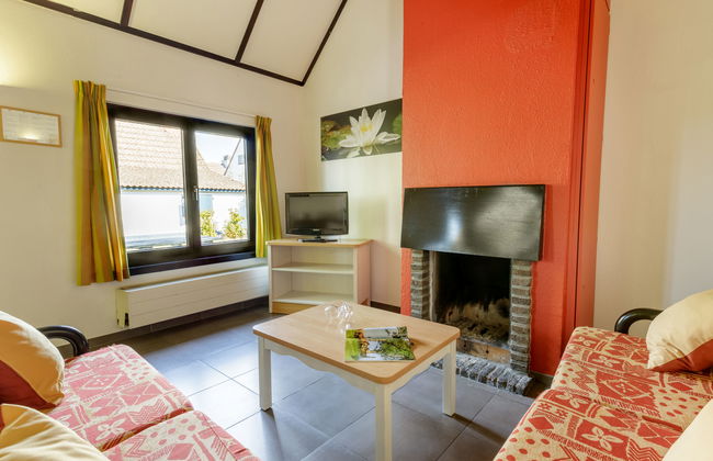 2 bedroom House in Koksijde with swimming pool and garden - Photo 3