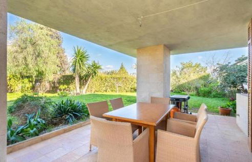 Villa de lujo con piscina, jacuzzi, jardín y terraza - Foto 24