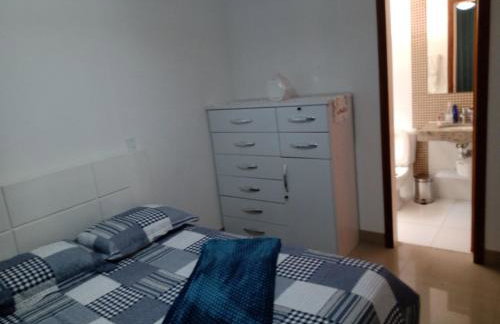 Edf Gil Nogueira-Praia Morro-Guarapari-3º Andar-APTO FTE-SOL MANHA-Piscina-Sauna-02 quartos com Ar -TV Tela Plana-Wi-Fi-Varanda Gourmet -Tela de Proteção - Purificador Água-Airfray-Dois elevadores-01 Garagem-Portaria 24 horas-50 mts da Praia do Morro - Photo 7