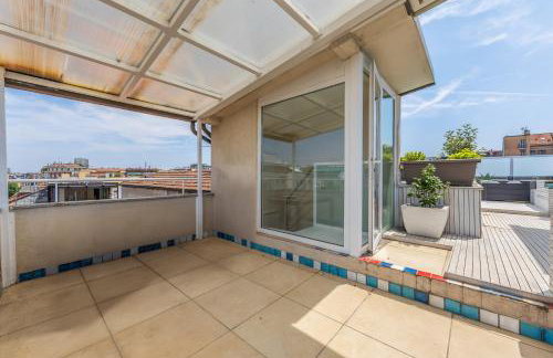 Milan Central Penthouse with Terraces, Jacuzzi & Garage - Foto 29