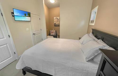 Monarch Cove Home off West Lake - Foto 11