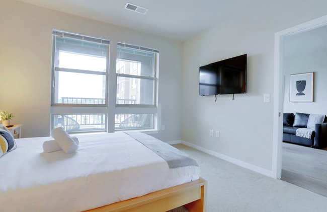 Huntington Apartments near Huntington Metro - We Host - Photo 21