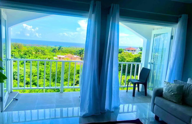 Charming Sea View Town House Chef Driver Optional - Photo 3