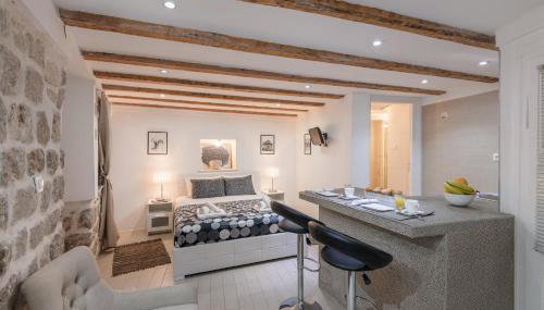 Old Town Center Studio Apartments - Foto 2