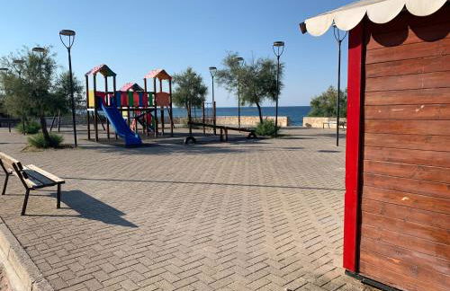 Salento Villa Cice, AC - WiFi - BBQ - attrezzatura da spiaggia - parcheggio privato sorvegliato, Due unità abitative indipendenti e giardino a due passi dal mare - Torre Ovo - Foto 65