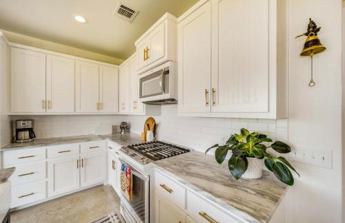 Chic House in Spring Branch with Lush Outdoor Space! - Foto 11