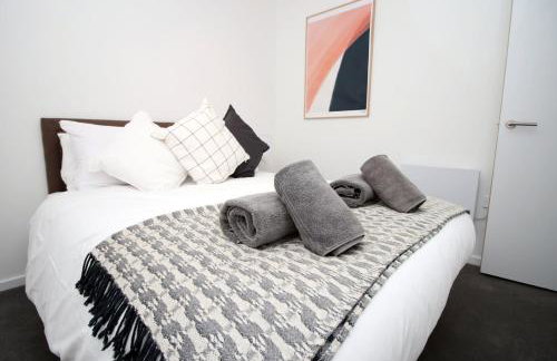 Modern Two BR | Free Parking - Foto 1