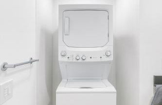 Trendy 3BR City Apt Pool and Ping Pong Fun - Foto 26