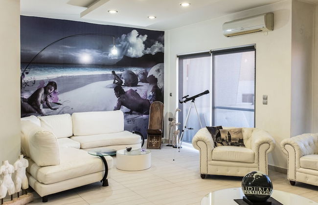 Thomis Beach Family Home Near the Sea - Photo 16