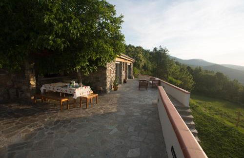 Total Peace and quiet on the top of the mountain, - Foto 3