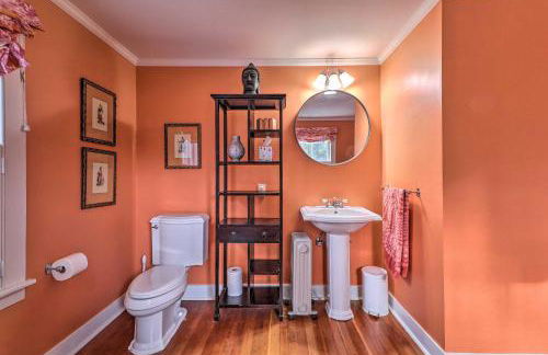 Cozy Litchfield House with Fenced-In Yard and Fire Pit - Foto 24