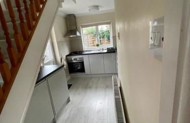 Charming just renovated 2 bed cottage in the centre of village - Foto 3