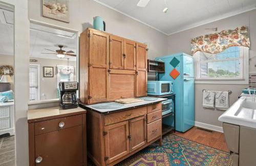 Bue Crab Bungalow - Charming in-town cottage! - Foto 10